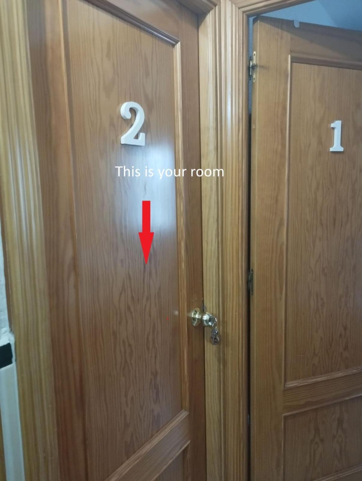 Habitaciones Privadas Con Cama Doble En Sevilla Bagian luar foto