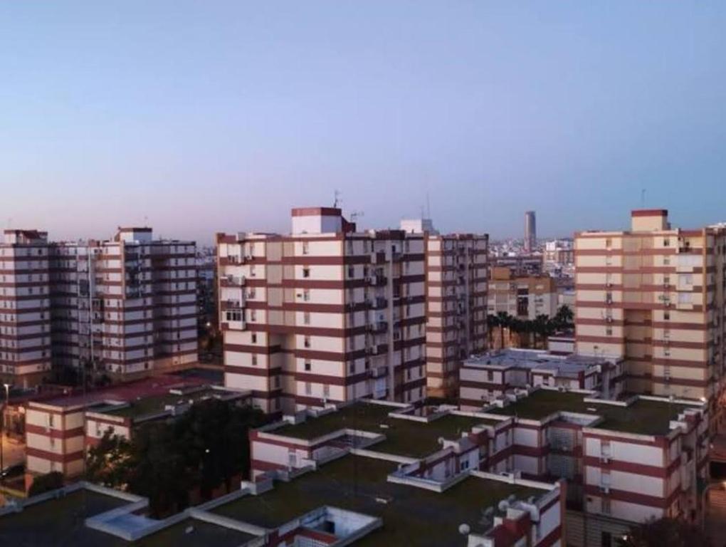 Habitaciones Privadas Con Cama Doble En Sevilla Bagian luar foto