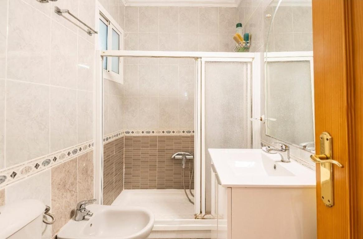 Habitaciones Privadas Con Cama Doble En Sevilla Bagian luar foto