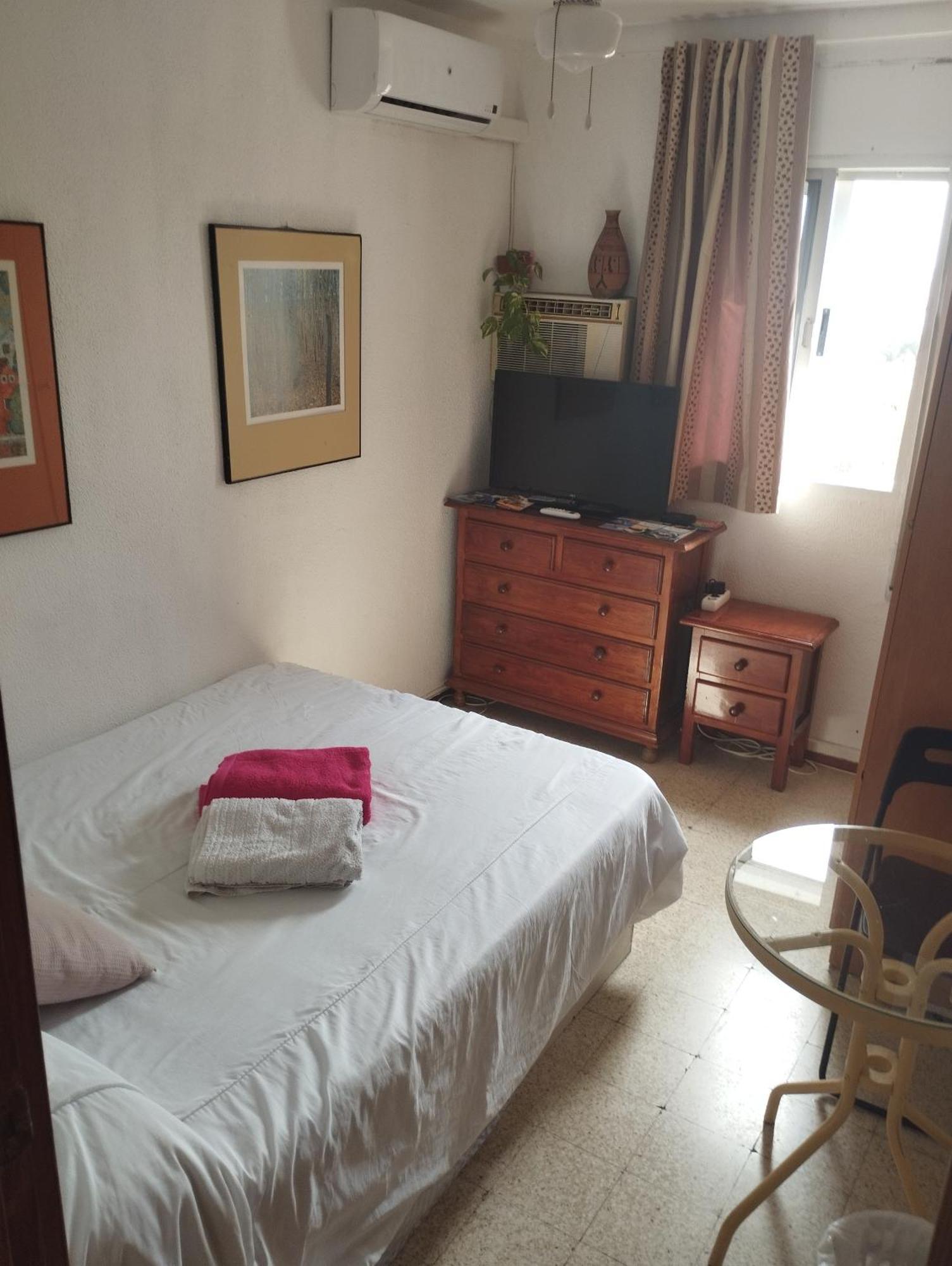 Habitaciones Privadas Con Cama Doble En Sevilla Bagian luar foto